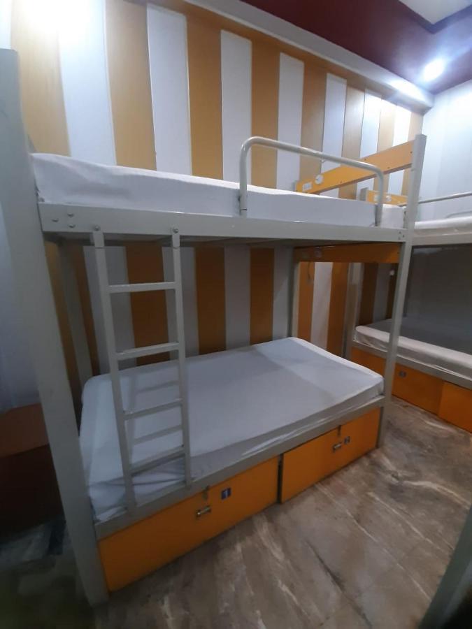Friends Guest House & Hostelアーグラ エクステリア 写真