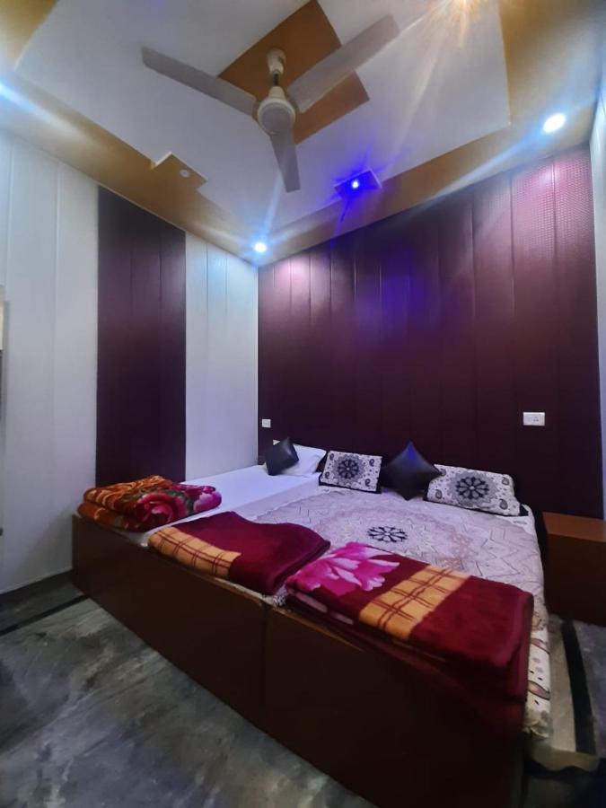 Friends Guest House & Hostelアーグラ エクステリア 写真