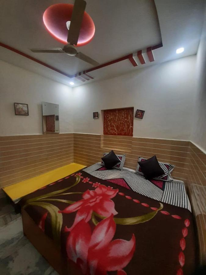 Friends Guest House & Hostelアーグラ エクステリア 写真