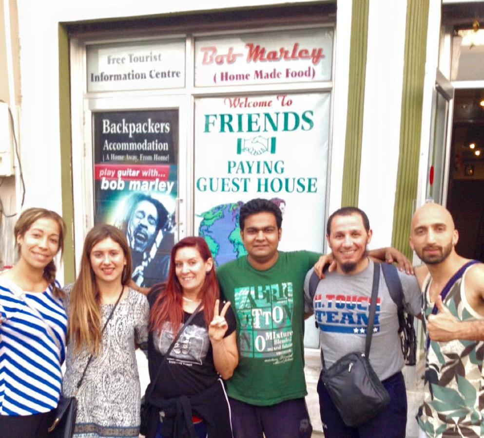 Friends Guest House & Hostelアーグラ エクステリア 写真