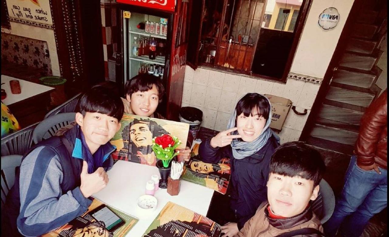 Friends Guest House & Hostelアーグラ エクステリア 写真