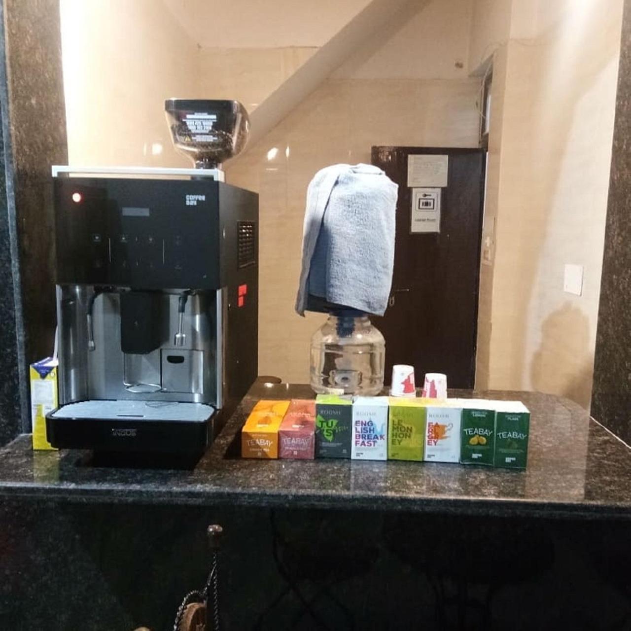 Friends Guest House & Hostelアーグラ エクステリア 写真