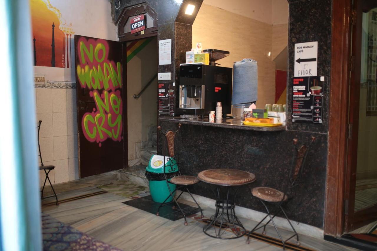 Friends Guest House & Hostelアーグラ エクステリア 写真