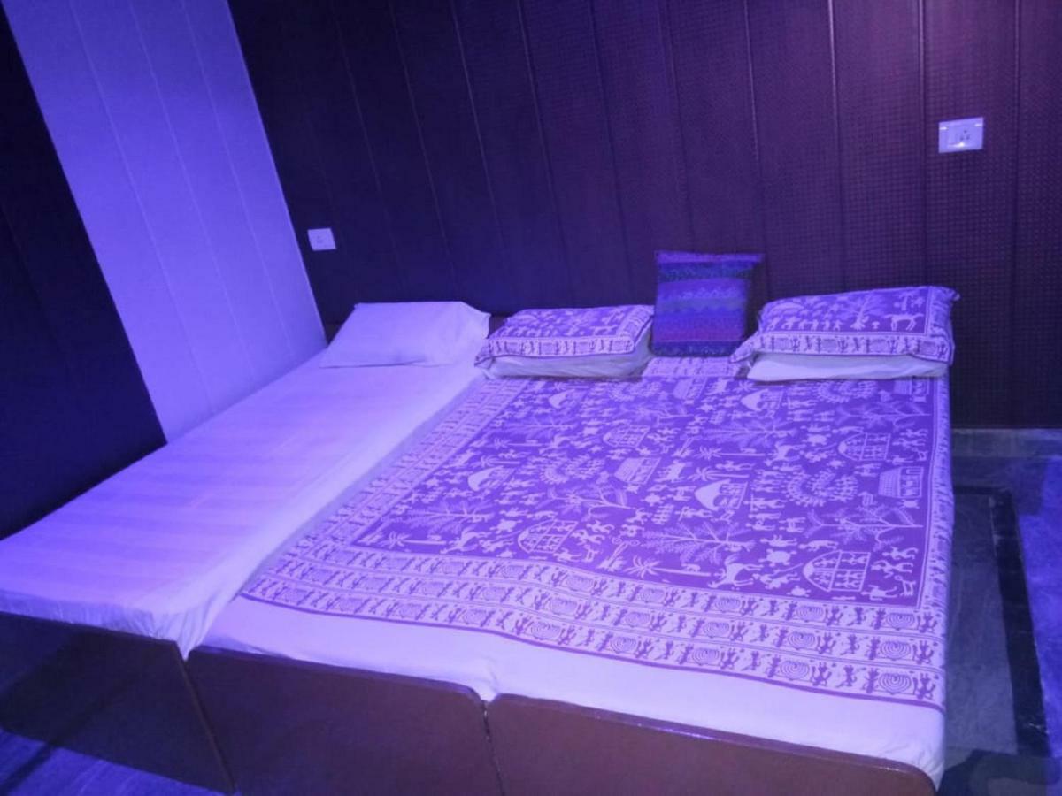 Friends Guest House & Hostelアーグラ エクステリア 写真