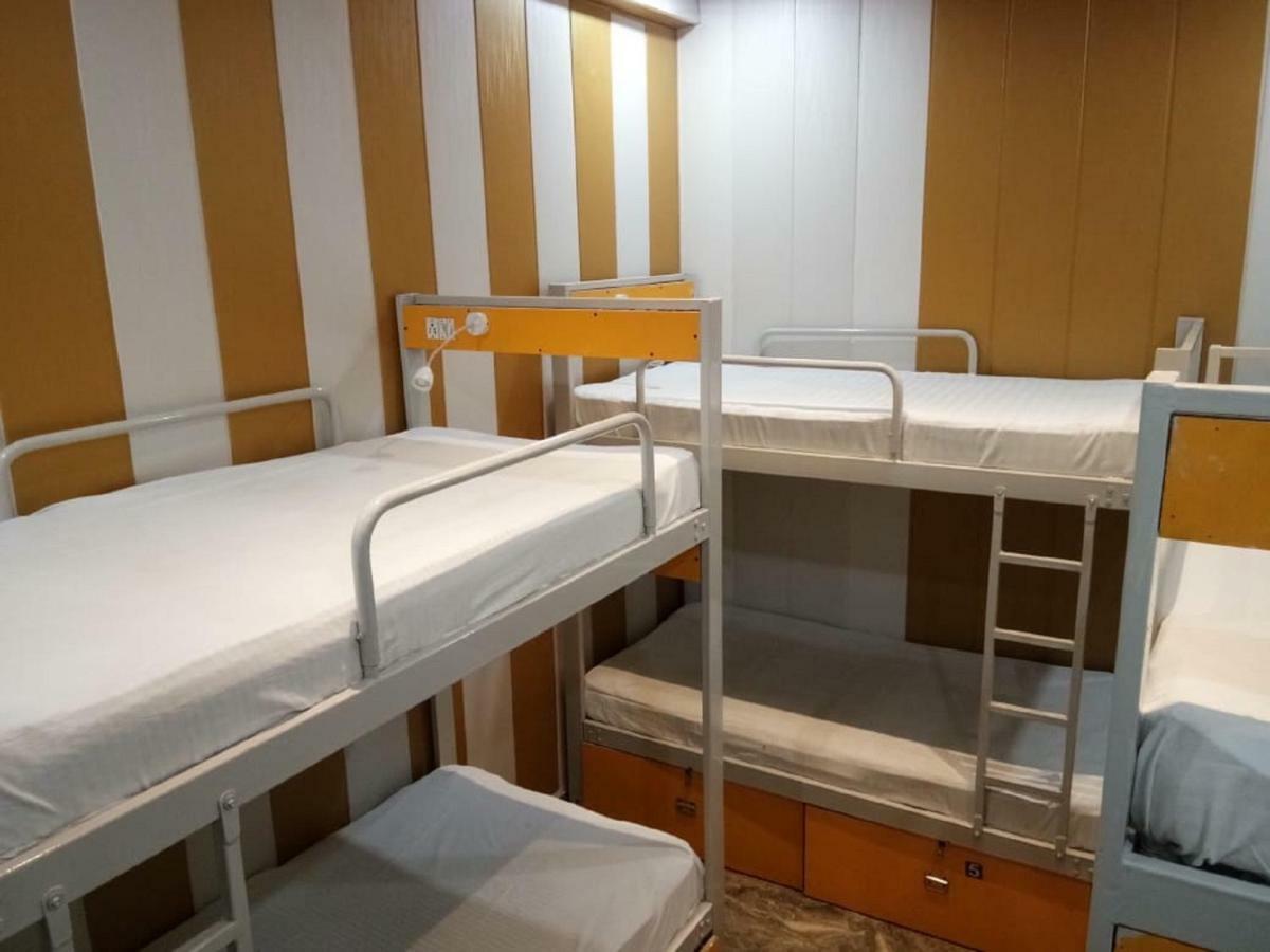 Friends Guest House & Hostelアーグラ エクステリア 写真