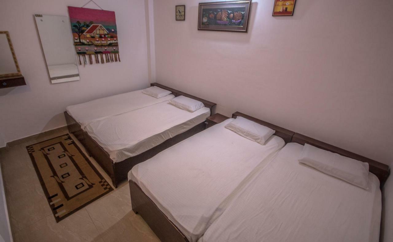 Friends Guest House & Hostelアーグラ エクステリア 写真